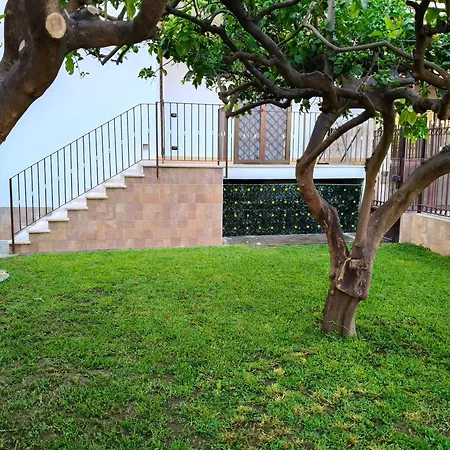 Апартаменты Casaros Неаполь